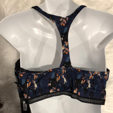 Load image into Gallery viewer, Tavik+ Evan Scoop Neck Flutter Top with Crochet Detail Floral Camo Size Medium