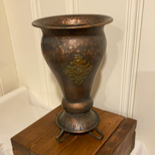 Load image into Gallery viewer, Southern Living Fairmont Urn Fern Planter / Decor