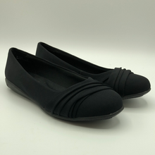 Load image into Gallery viewer, Walking Cradles Flick Black Micro Soft Black Size 6 B