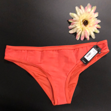 Load image into Gallery viewer, Tavik+ Jayden Full Swim Bottom Textured Amalfi Camellia Size Large