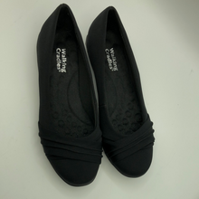 Load image into Gallery viewer, Walking Cradles Flick Black Micro Soft Black Size 6 B