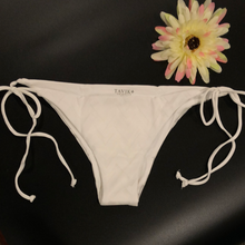 Load image into Gallery viewer, Tavik+ Jax Swim Bottom Textured Chevron White Size Large