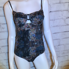 Load image into Gallery viewer, Tavik+ Jean One Piece Petale Noir Size Medium
