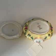 Load image into Gallery viewer, Limoges trinket box

