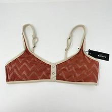 Load image into Gallery viewer, Tavik+ Marlowe Crop Top Textured Chevron Textured Rose Size Large
