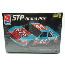 Load image into Gallery viewer, STP #44 Grand Prix Model Skill Level 2
