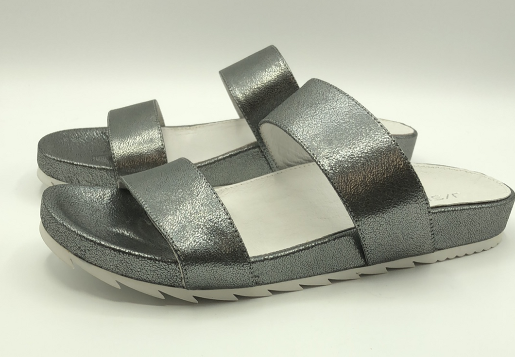 J Slides NYC Edie Pewter Crink Crinkle Leather Size 8.5 M