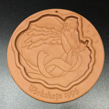 Load image into Gallery viewer, Workshops of Gerald E Henn 1996 6th in our Cookie Mold Limited Edition Series Angel of Song
